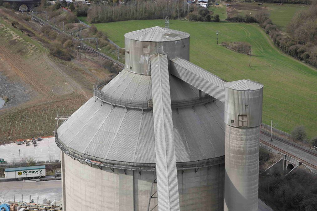 Image for: UK concrete and cement industries slash emissions but risk of offshoring is growing, warns MPA